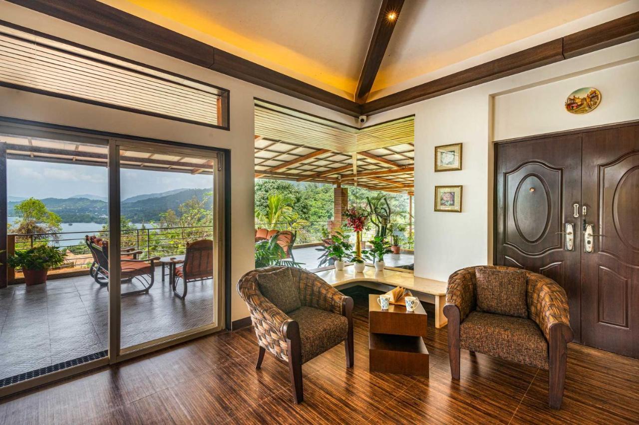Ekam Lake House By Stayvista With Mountain & Lake Views, Outdoor Jacuzzi, Sauna, Modern Amenities & Kitchen Garden Púna Exteriér fotografie